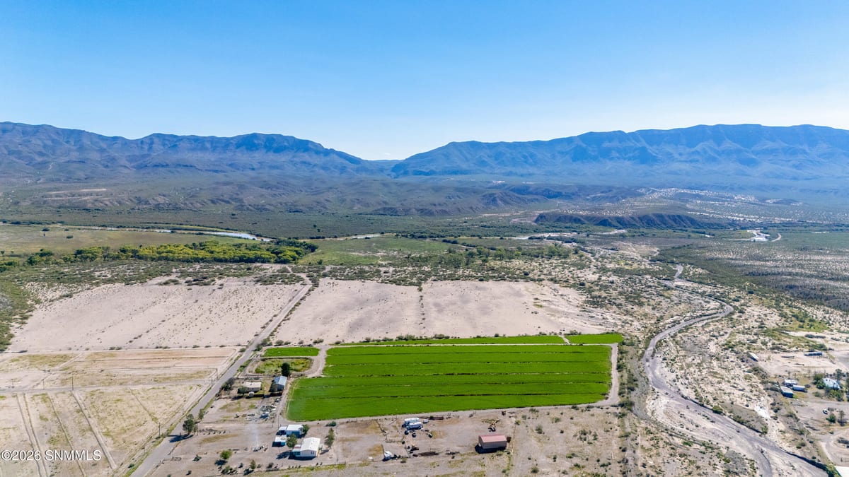 63 Paloma Blanca Road, Williamsburg, NM 87942 photo 8