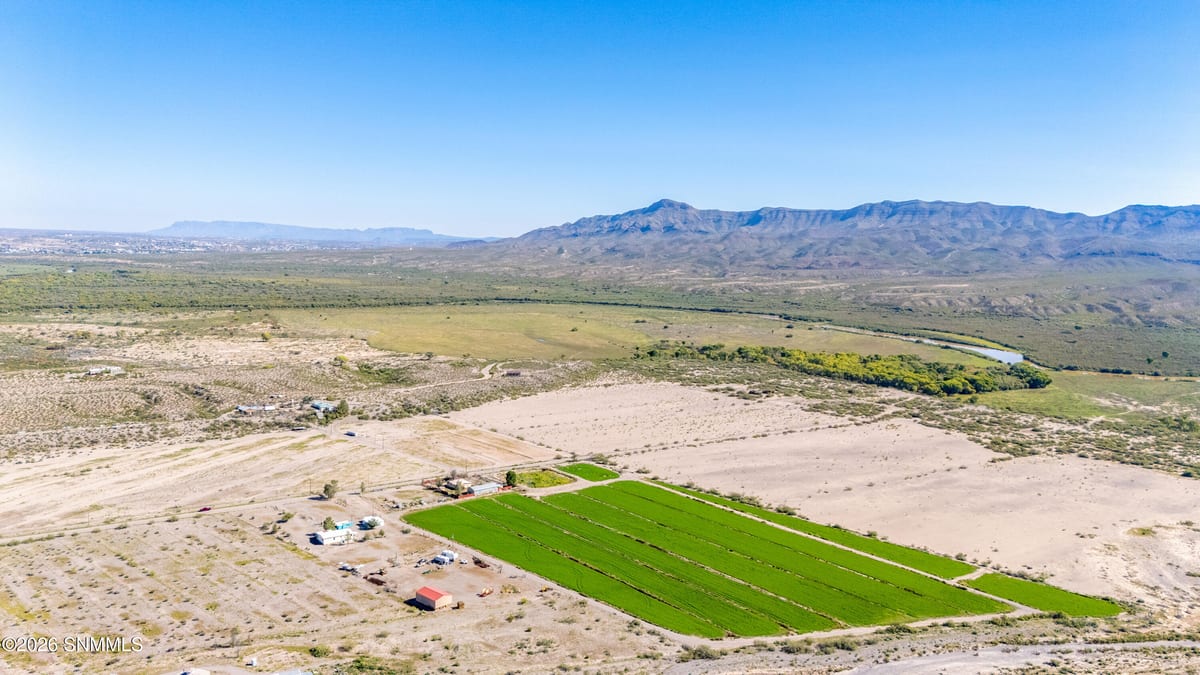 63 Paloma Blanca Road, Williamsburg, NM 87942 photo 9