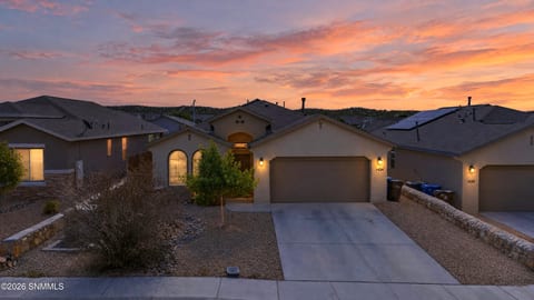 1434 Cabin Creek Avenue, Las Cruces, NM casa en venta por $299,900