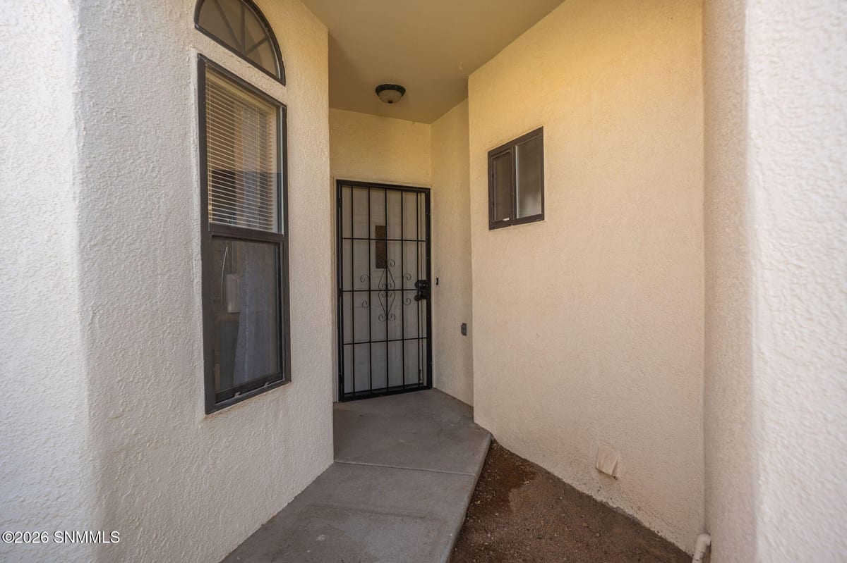 2484 Sunridge Drive, Las Cruces, NM 88012 photo 8