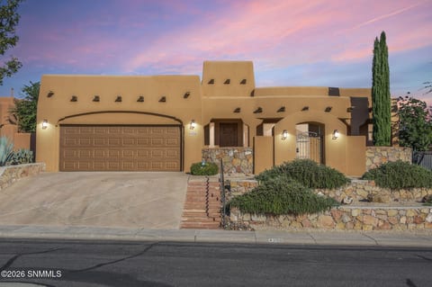 4356 Yavapai Court, Las Cruces, NM home for sale at $580,000