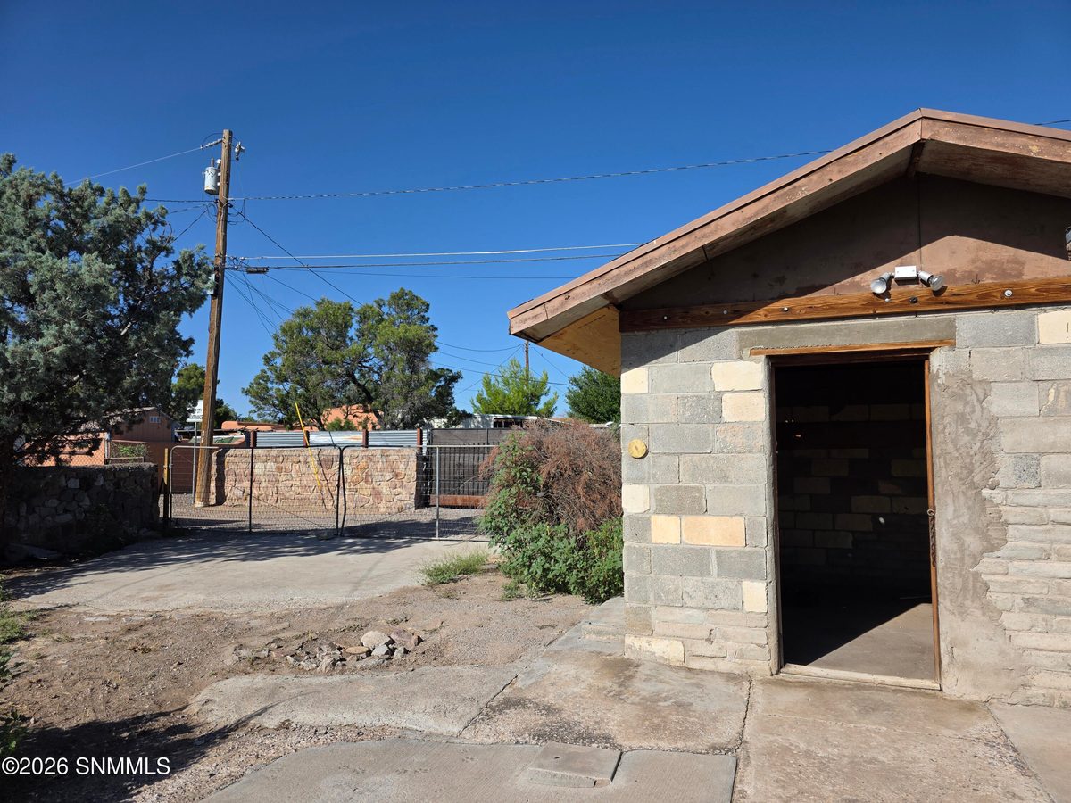 3202 Harrelson Street, Las Cruces, NM 88005 photo 11