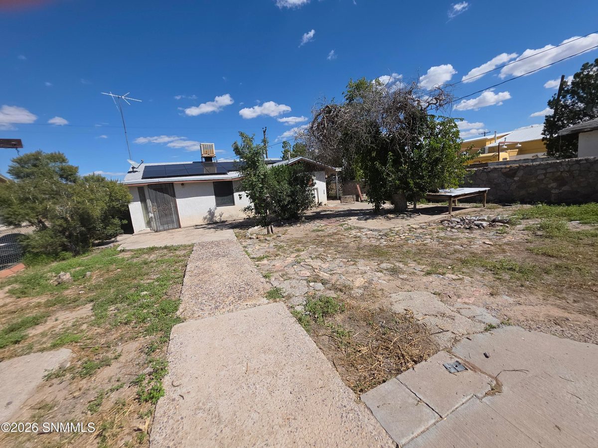 3202 Harrelson Street, Las Cruces, NM 88005 photo 10