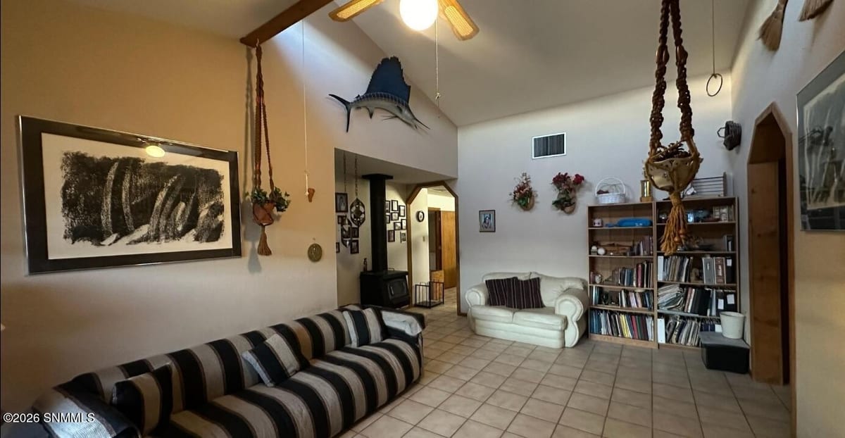231 Las Palomas Road, Williamsburg, NM 87942 photo 3