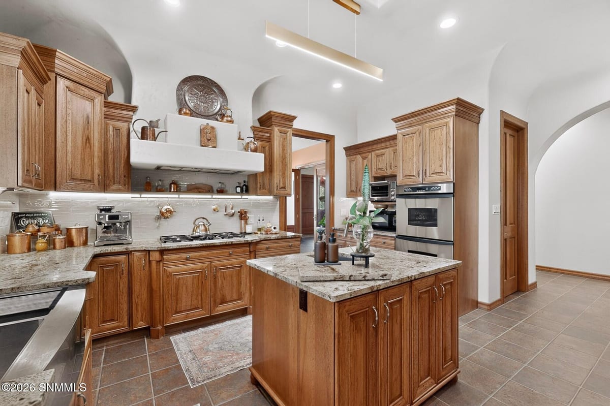 2770 Buena Tierra Court, Las Cruces, NM 88005 photo 11
