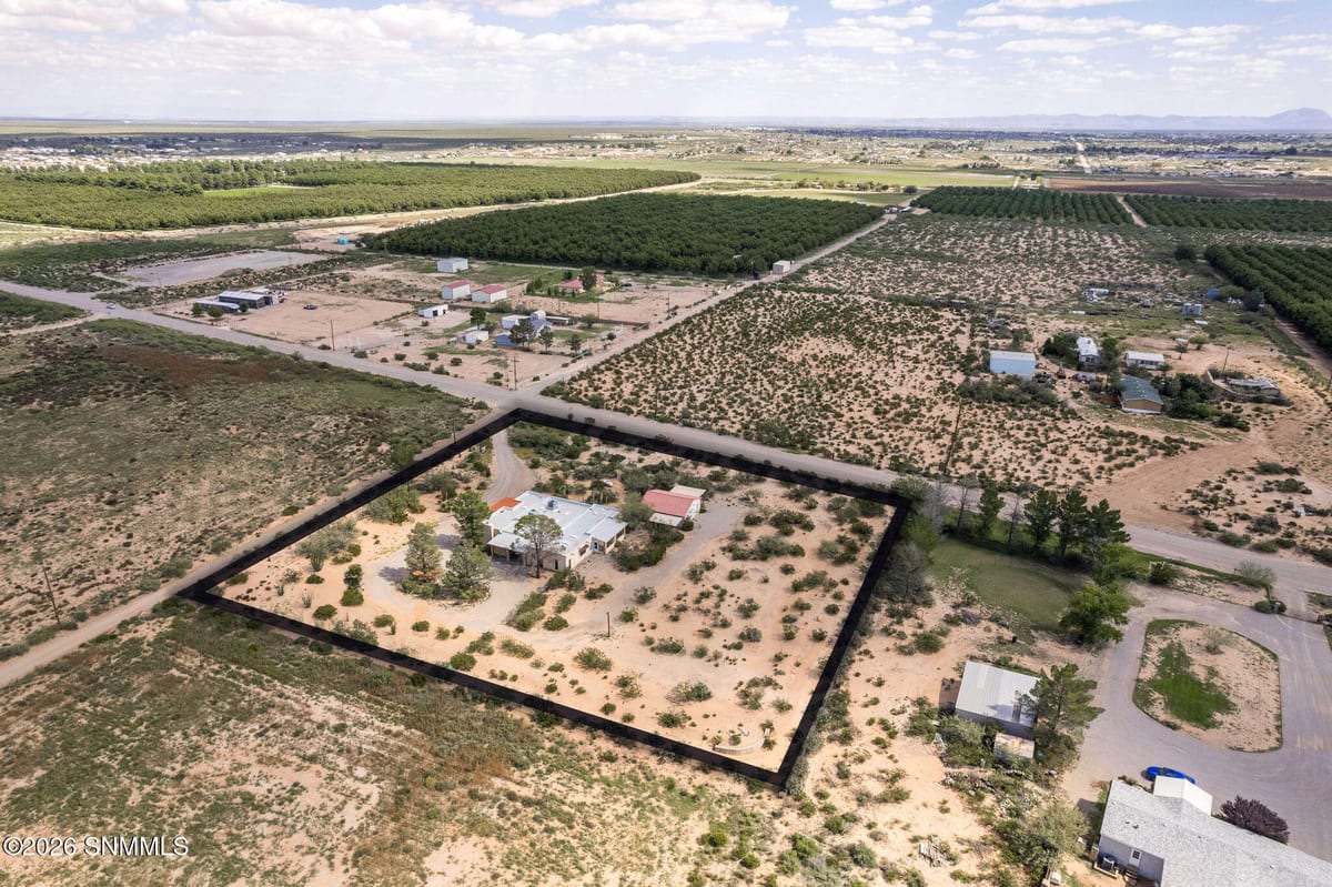 469 De Lara Estates Road, Chaparral, NM 88081 photo 4