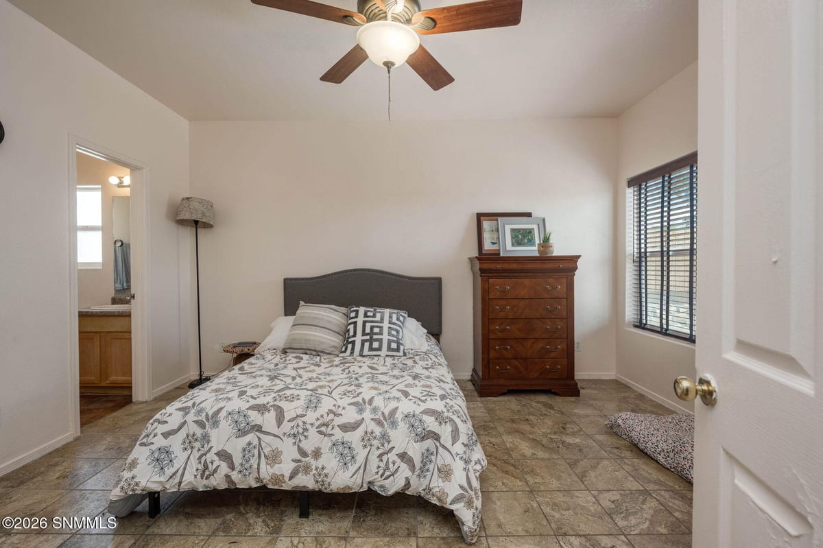 4490 Hillsboro Loop, Las Cruces, NM 88012 photo 11