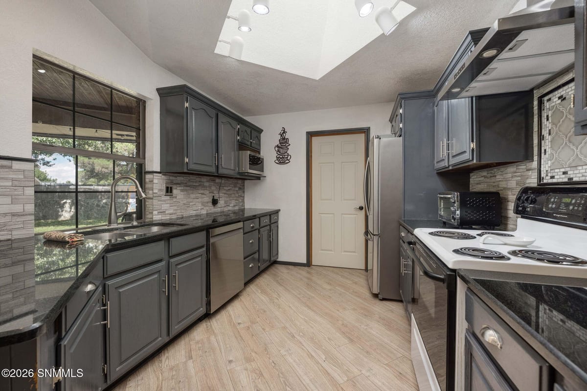 837 Rouault Avenue, Las Cruces, NM 88007 photo 13