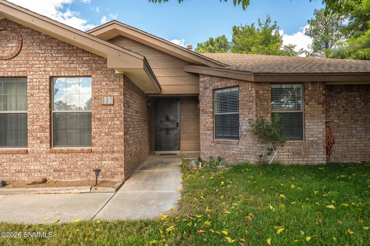 837 Rouault Avenue, Las Cruces, NM 88007 photo 3
