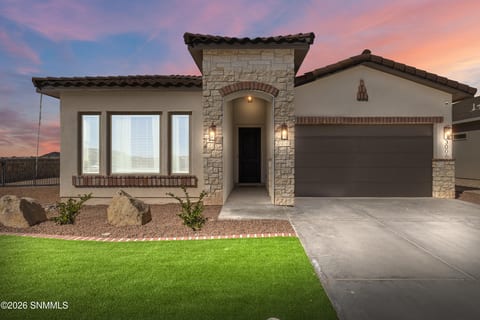 3006 Prado Del Sol Avenue, Las Cruces, NM home for sale at $425,000