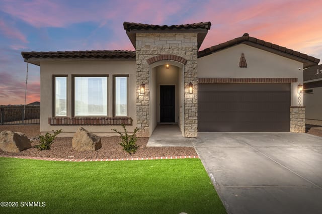 3006 Prado Del Sol Avenue, Las Cruces, NM – 4 bedroom, 2,004 sqft single family residence for sale at $425,000
