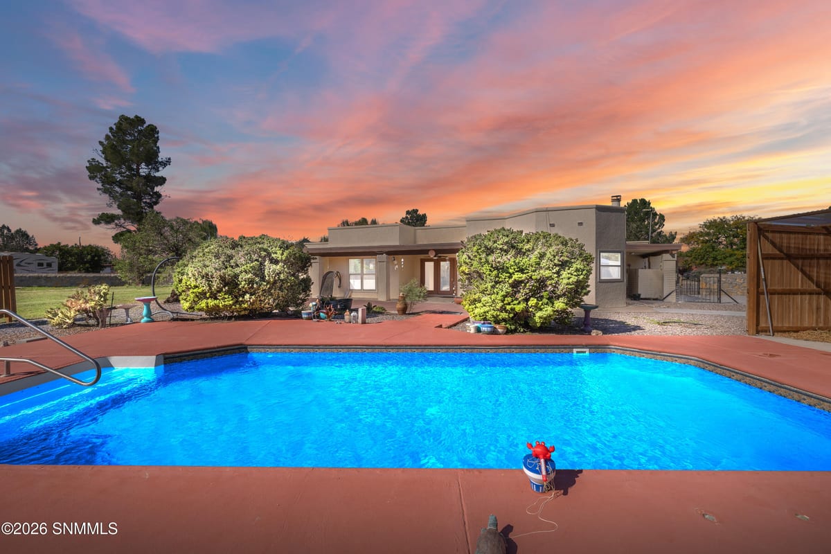 150 Horseshoe Circle, Las Cruces, NM 88007 photo 2