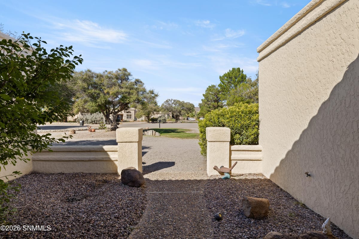 150 Horseshoe Circle, Las Cruces, NM 88007 photo 7