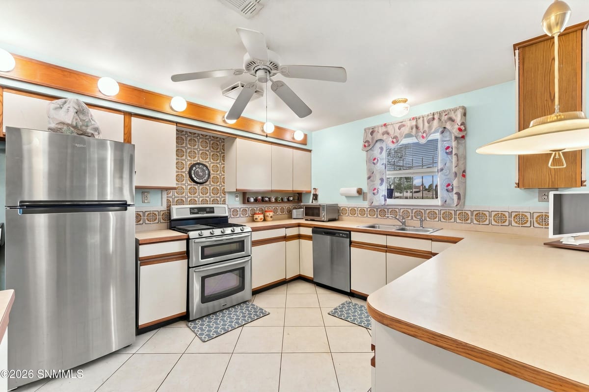 1253 Oakridge Drive, Las Cruces, NM 88005 photo 11
