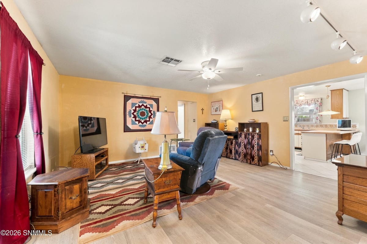 1253 Oakridge Drive, Las Cruces, NM 88005 photo 8