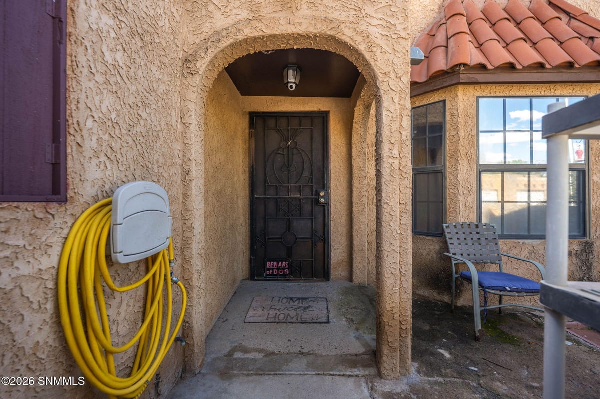 2055 Briarwood Lane, Las Cruces, NM 88005 photo 3