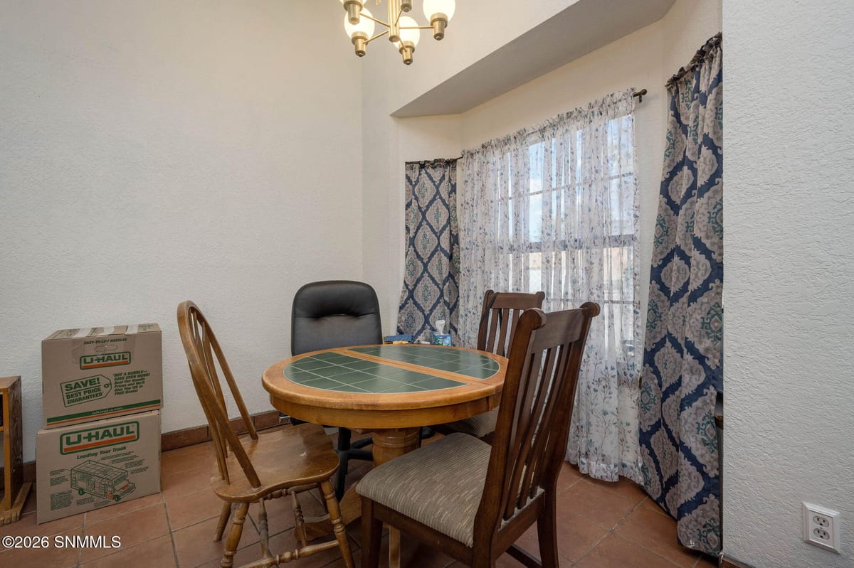 2055 Briarwood Lane, Las Cruces, NM 88005 photo 7