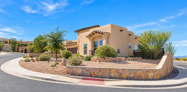 4115 Calle Corte, Las Cruces, NM 88011 photo 2