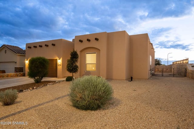 4274 Arcadia, Las Cruces, NM – 4 bedroom, 2,252 sqft single family residence for sale at $464,990