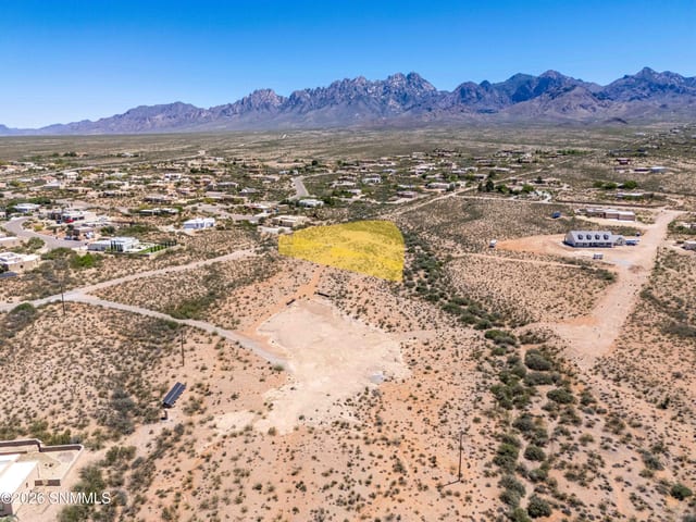 8684 Talavera Avenue, Las Cruces, NM 88011 photo 2