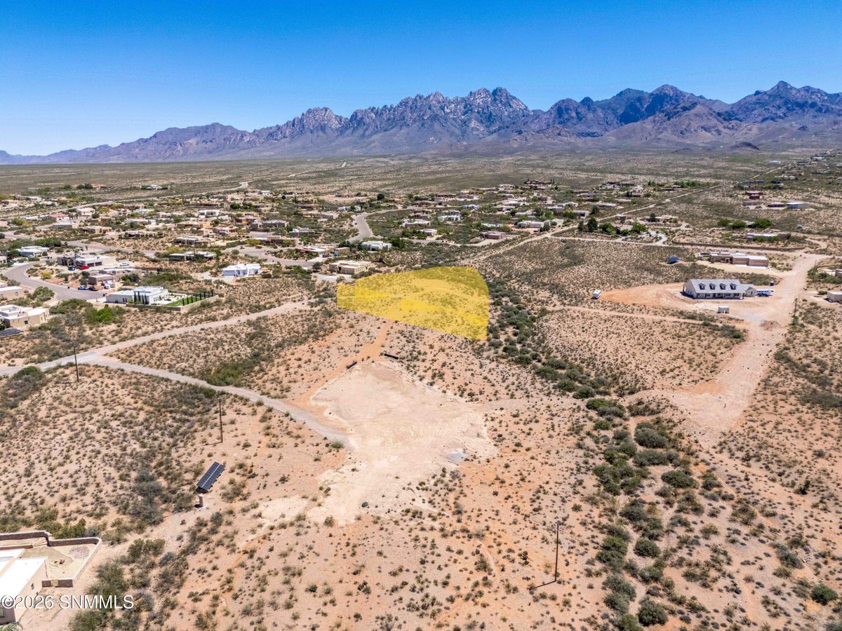 8684 Talavera Avenue, Las Cruces, NM 88011 photo 2