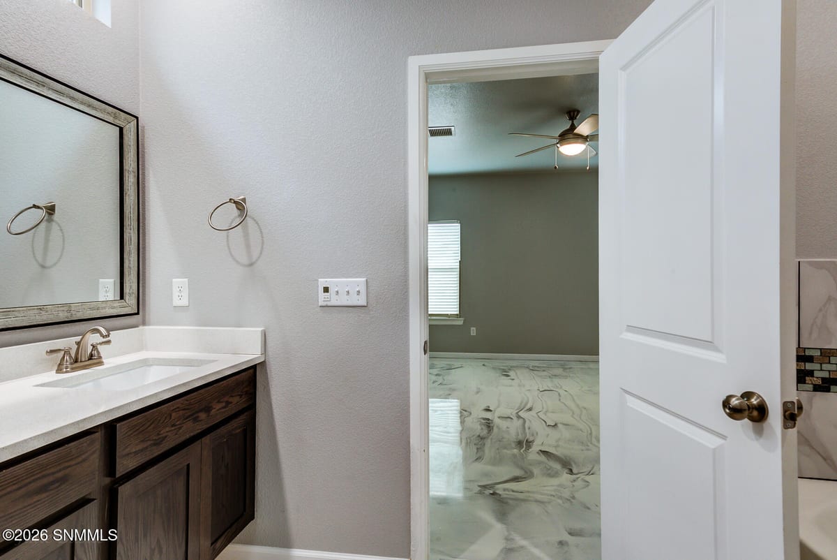 1093 Nickel Hill Avenue, Sunland Park, NM 88008 photo 8