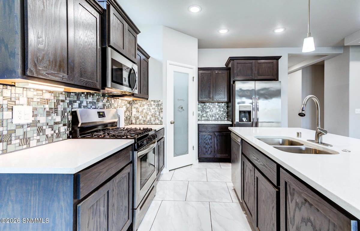 1093 Nickel Hill Avenue, Sunland Park, NM 88008 photo 10