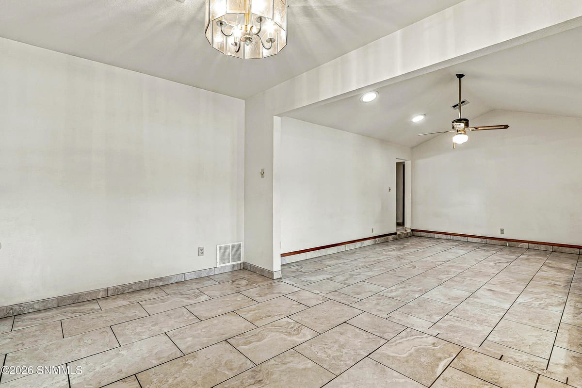 2930 Topley Avenue, Las Cruces, NM 88005 photo 12