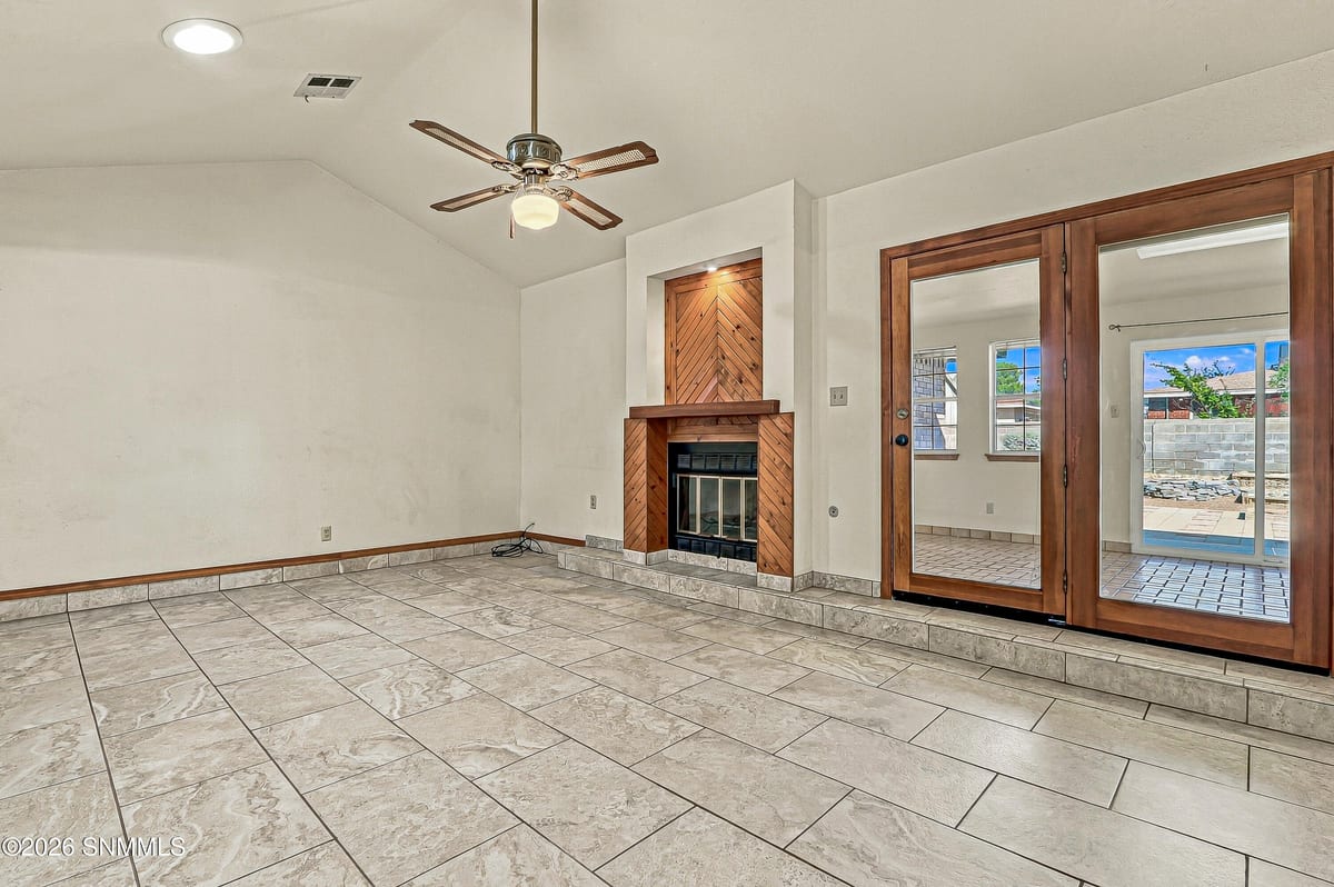 2930 Topley Avenue, Las Cruces, NM 88005 photo 7