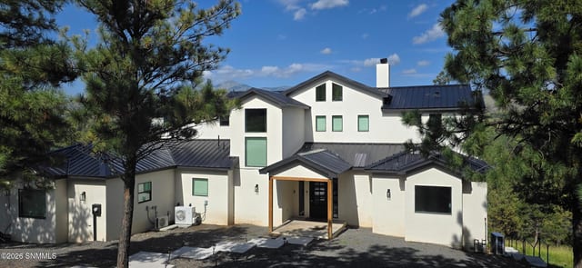 115 Granite Drive, Ruidoso, NM – 4 bedroom, 2,748 sqft single family residence for sale at $1,100,000