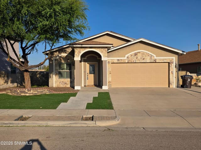 5814 Elizabeth Street, Sunland Park, NM – 3 bedroom, 1,774 sqft single family residence for sale at $325,000