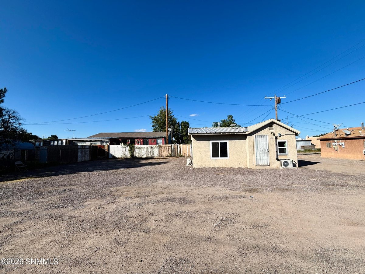 130 W Hill Street, Hatch, NM 87937 photo 2