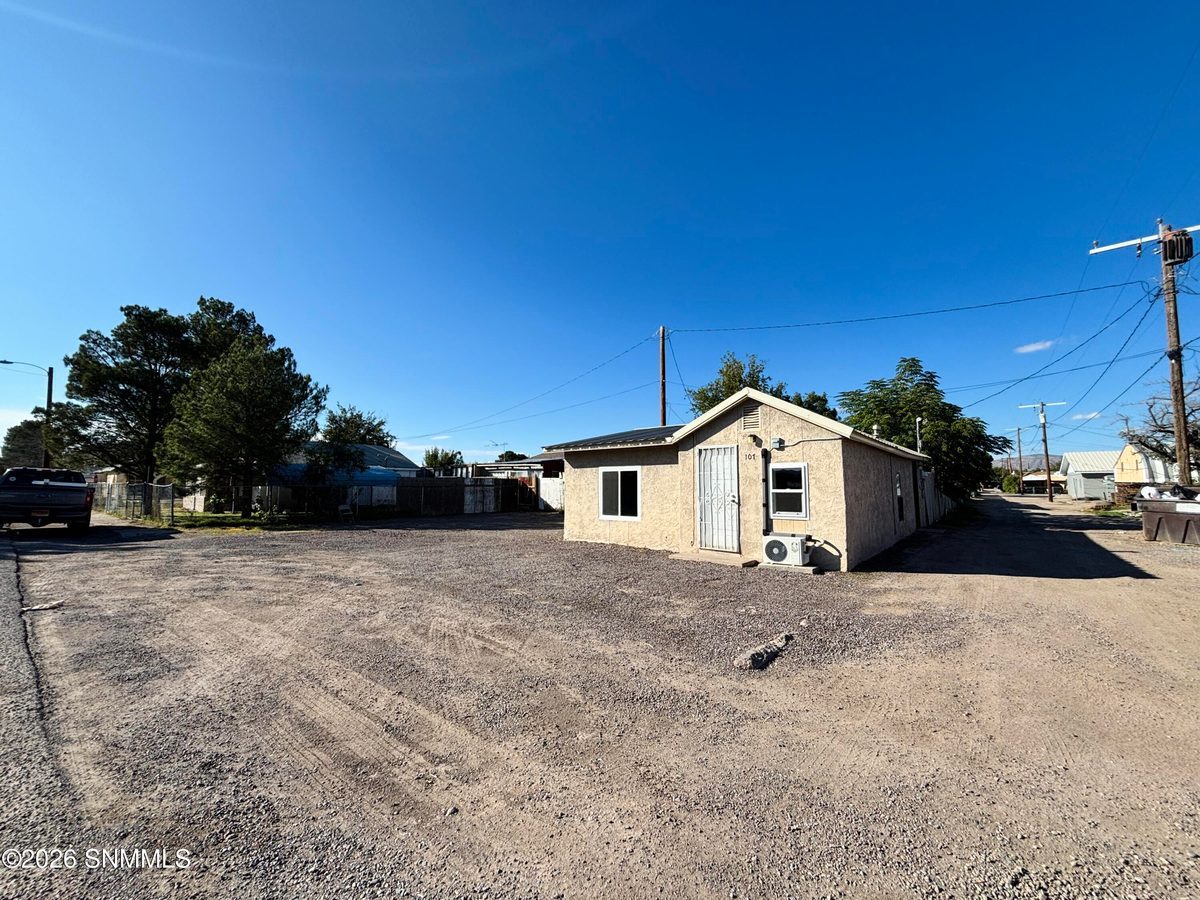 130 W Hill Street, Hatch, NM 87937 photo 3