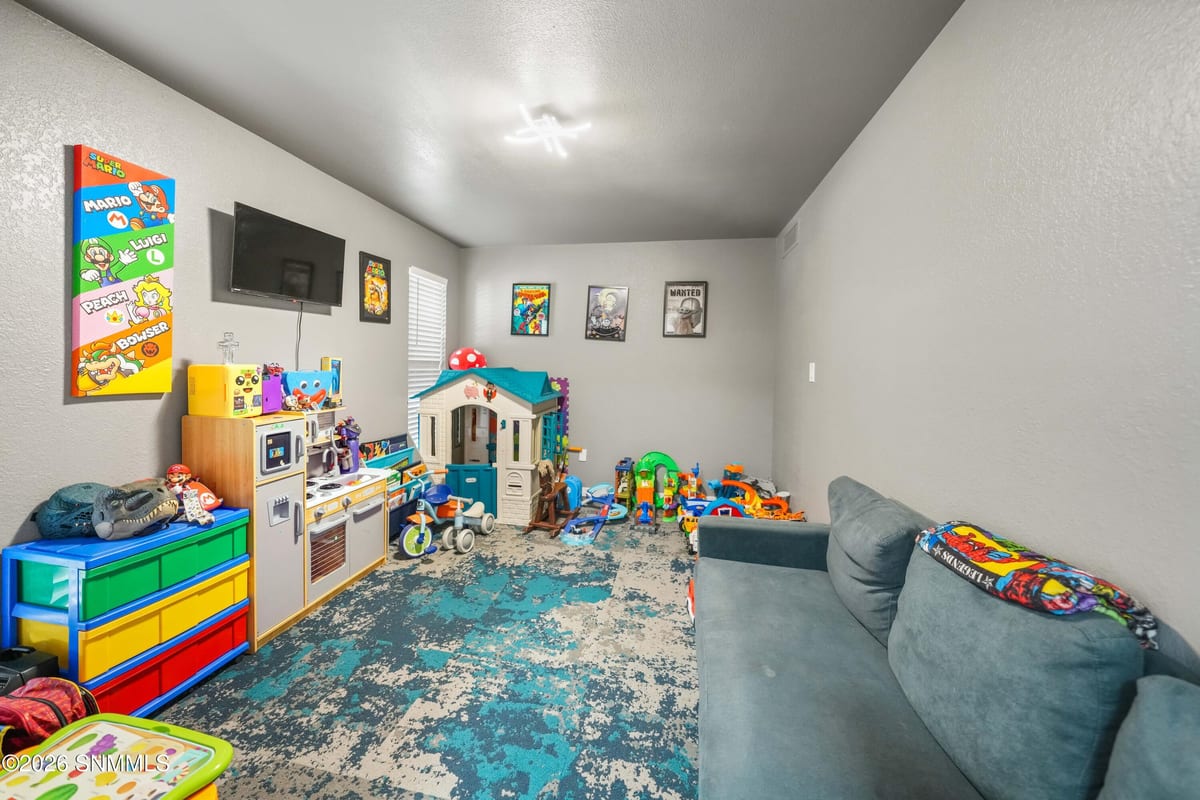 405 Feather Moon Drive, Santa Teresa, NM 88008 photo 12