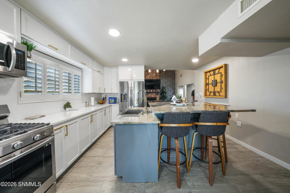 405 Feather Moon Drive, Santa Teresa, NM 88008 photo 15
