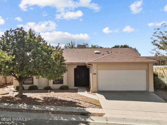 Casa unifamiliar à venda por $310,000: 2687 Nebula Way, Las Cruces, NM – 3 quartos, 1,810 pés²