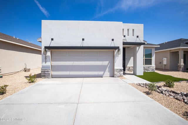 3019 San Jenaro Drive, Las Cruces, NM – 3 bedroom single family residence for sale at $2,200