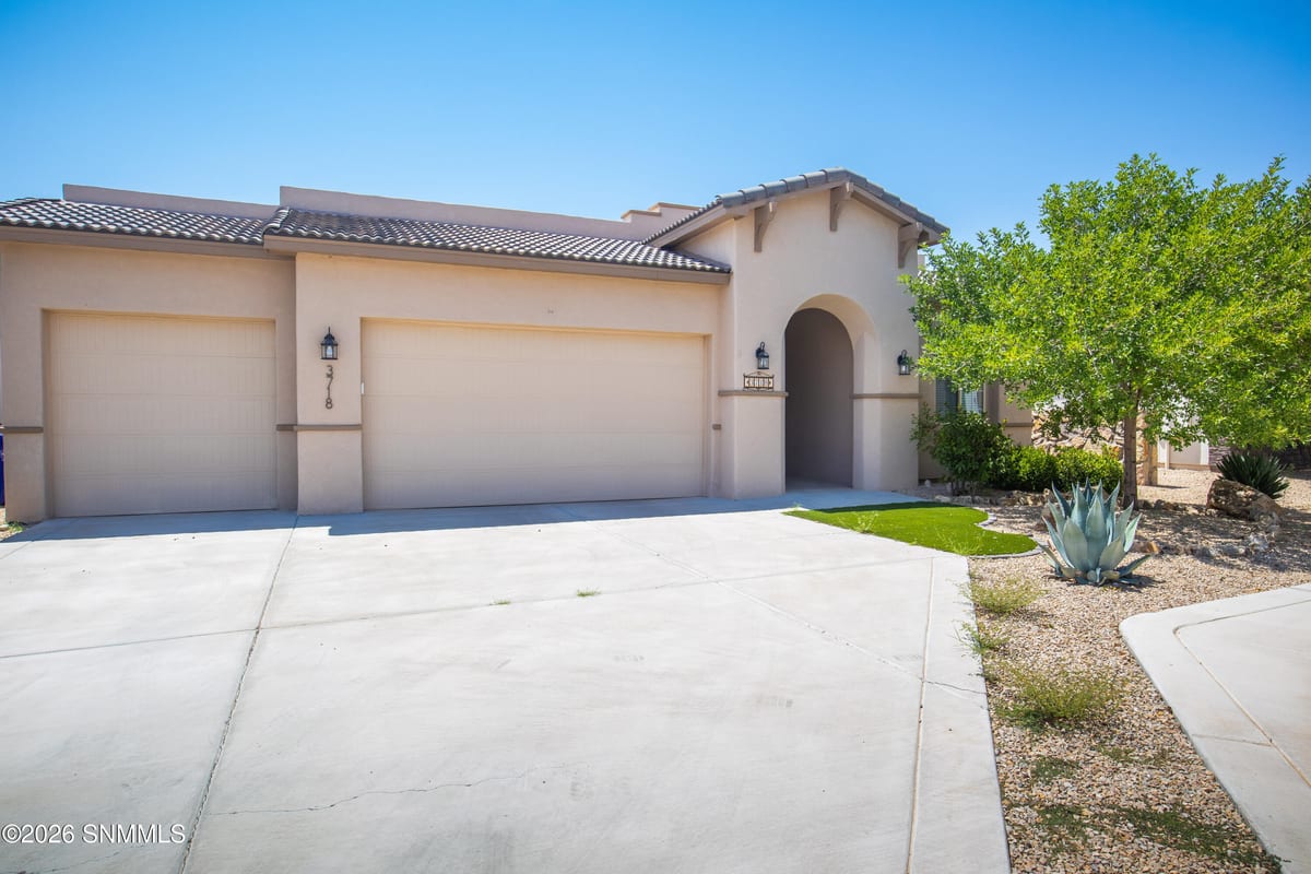 3718 Golden Echo Loop, Las Cruces, NM 88012 photo 2