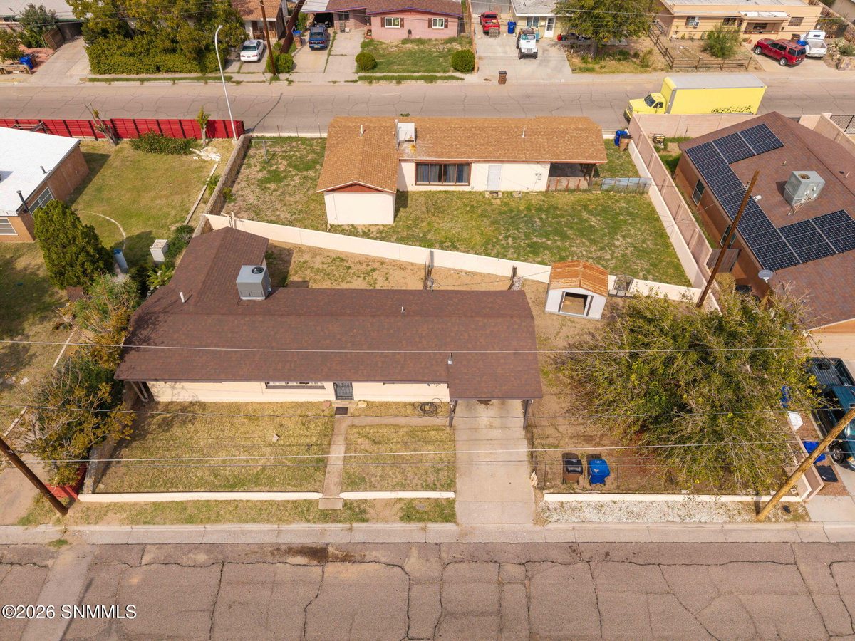 1517 E Boutz Road, Las Cruces, NM 88001 photo 2