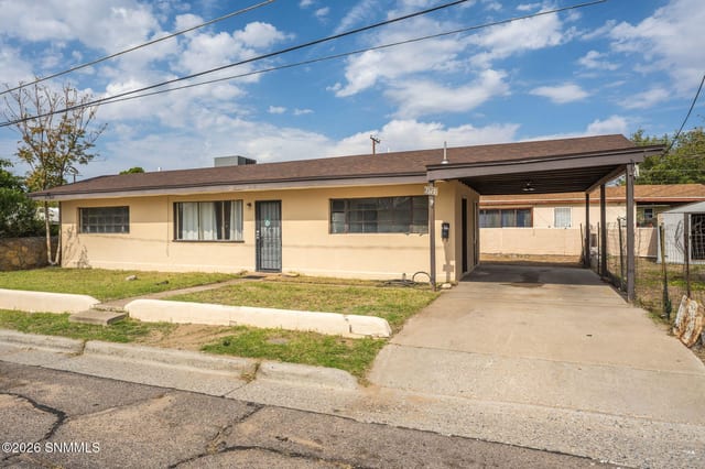 1517 E Boutz Road, Las Cruces, NM 88001 photo 3