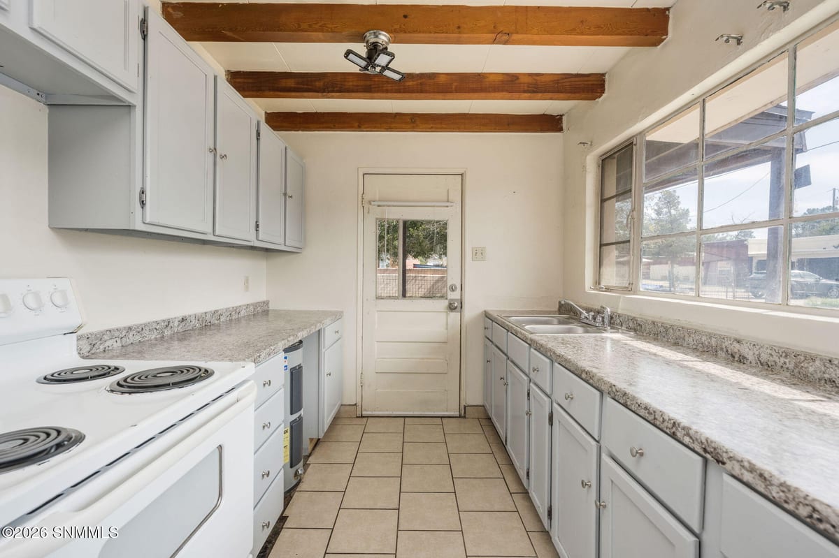 1517 E Boutz Road, Las Cruces, NM 88001 photo 5