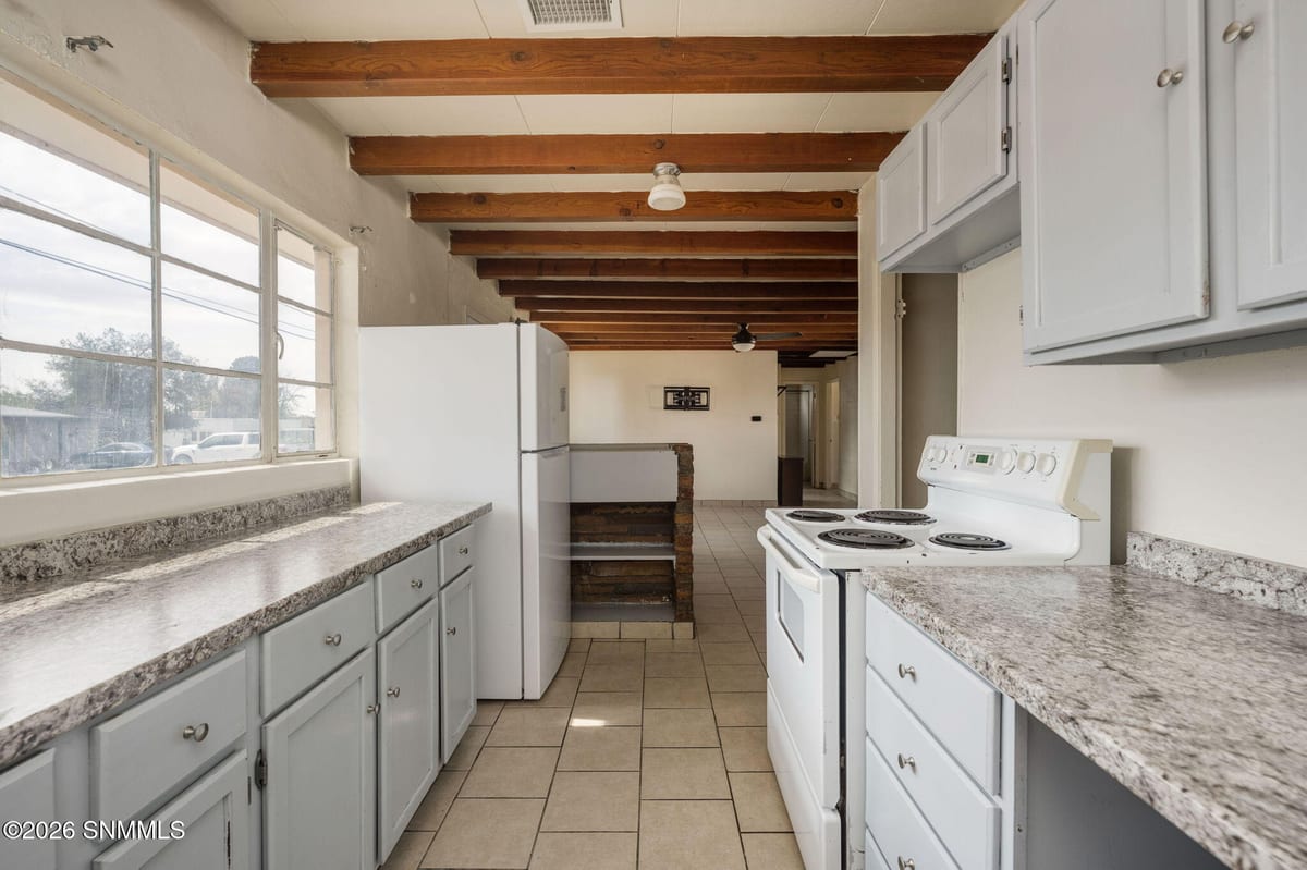 1517 E Boutz Road, Las Cruces, NM 88001 photo 6