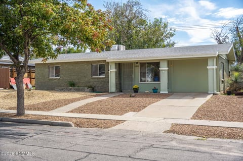 1350 Myrtle Avenue, Las Cruces, NM home for sale at $220,000