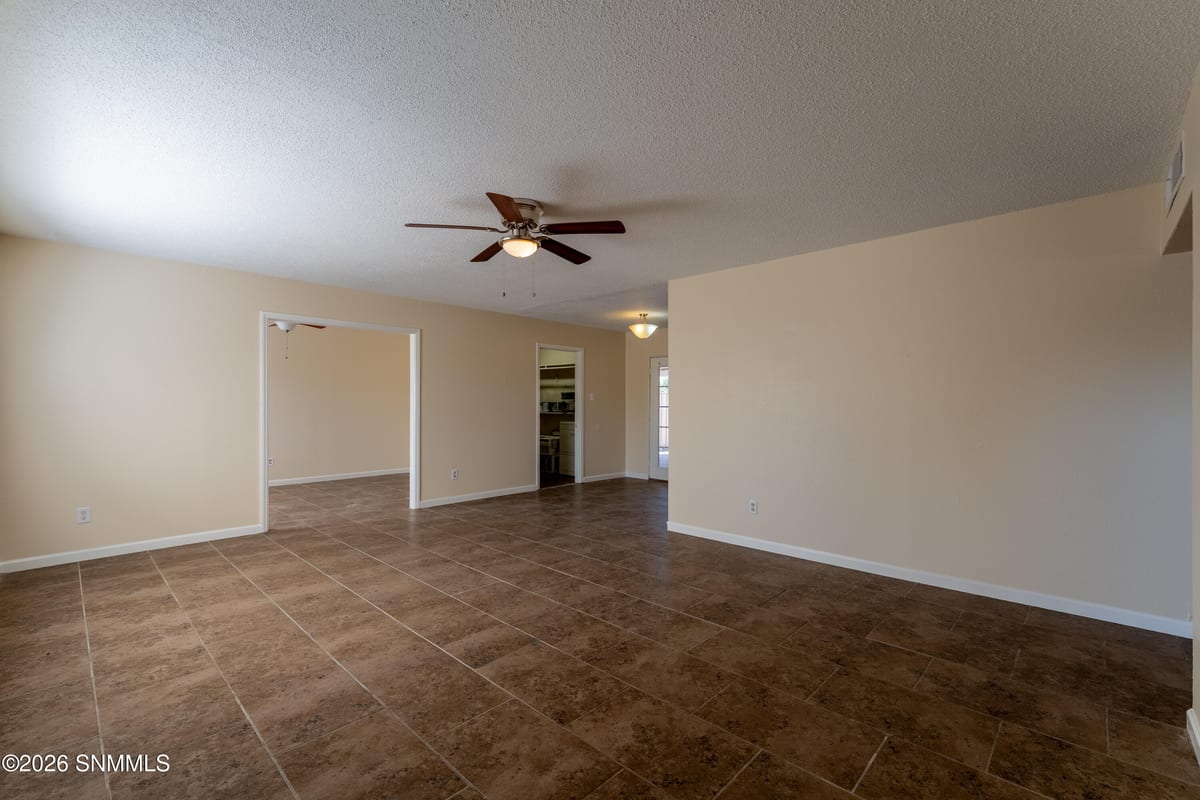 2015 Anderson Drive, Las Cruces, NM 88001 photo 5
