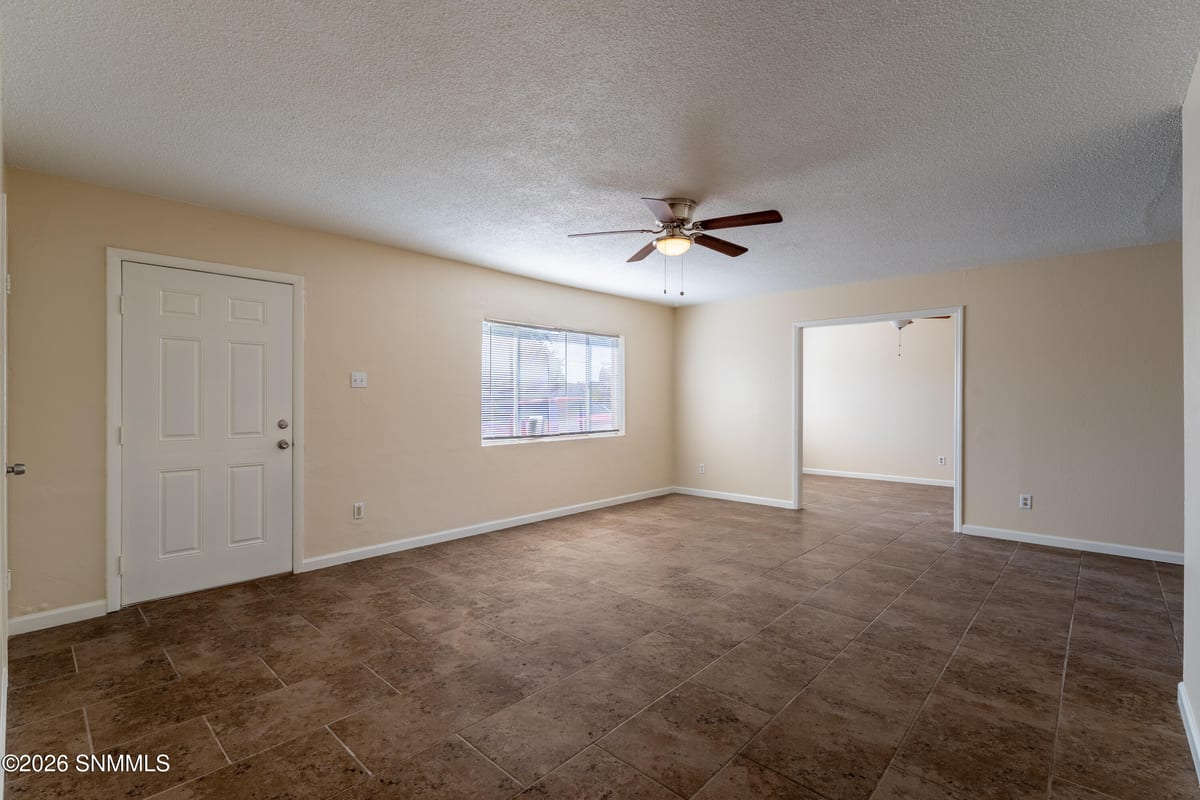 2015 Anderson Drive, Las Cruces, NM 88001 photo 6