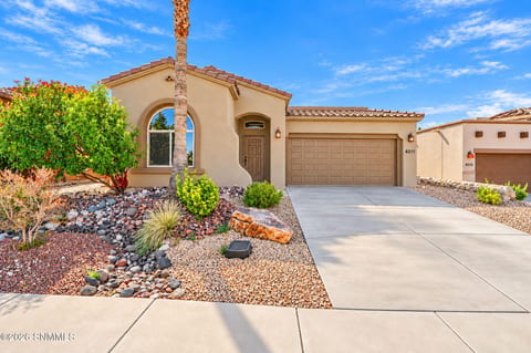 4311 Calle Amarilla Arc, Las Cruces, NM home for sale at $369,900