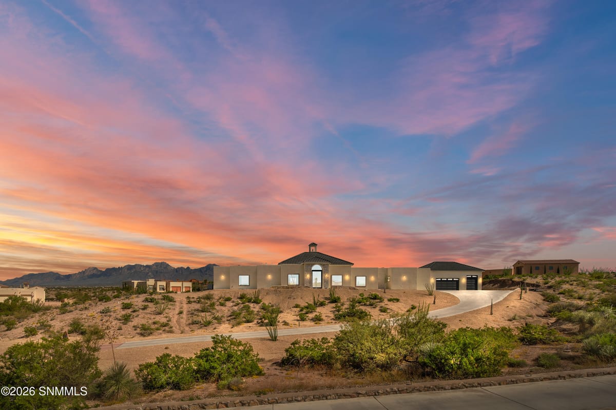 5565 Vista Rico, Las Cruces, NM 88011 photo 2