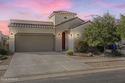 6821 Ojai Avenue home for sale
