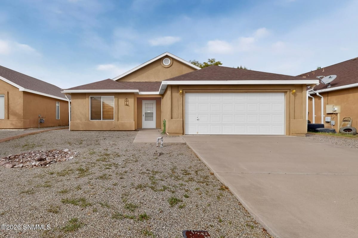 1381 Beltran Road, Las Cruces, NM 88007 photo 2