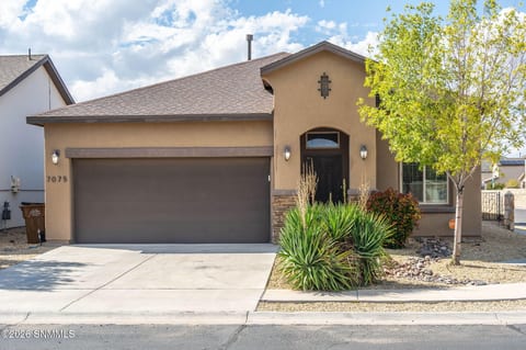 7075 Metro Park Street, Las Cruces, NM home for sale at $295,000